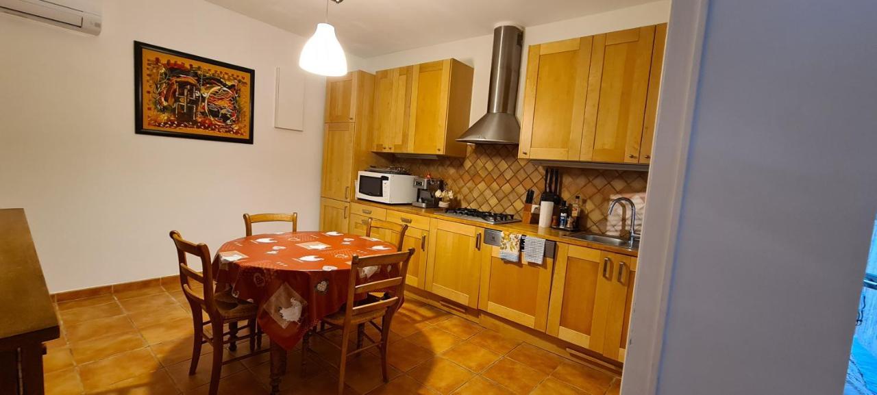 Charmante Maisonnette Sur Les Hauteurs D'Ollioules Exterior foto
